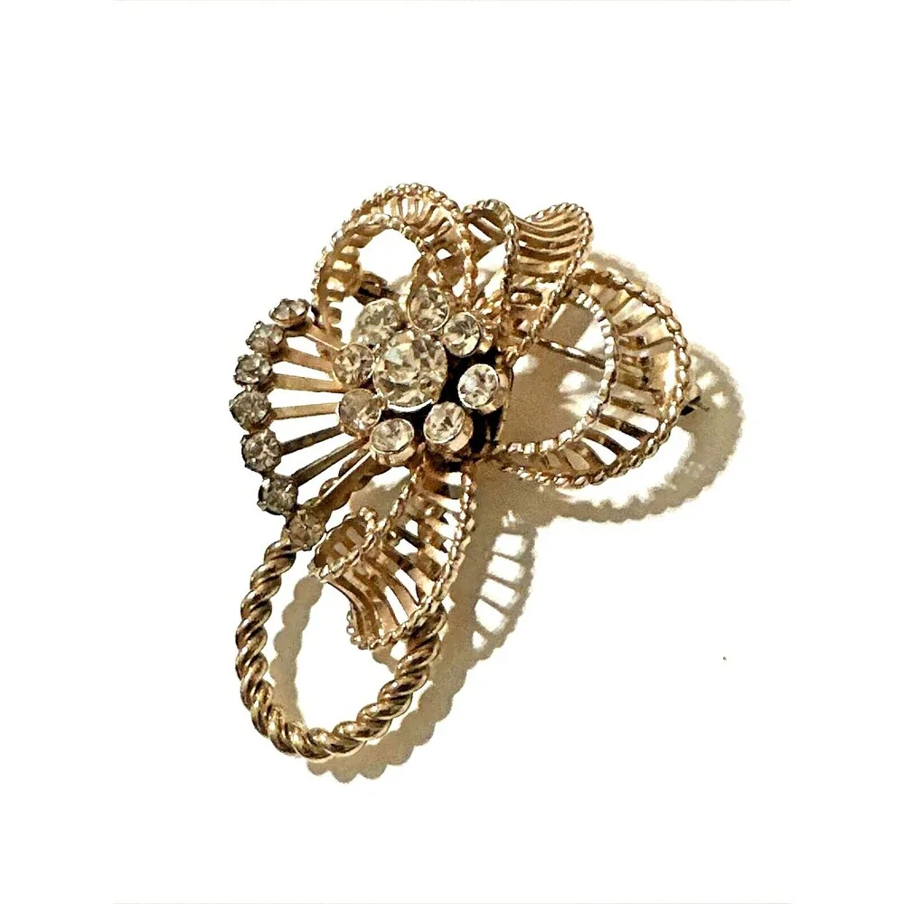 Vintage Gold Tone Ribbon Bow Brooch Crystal Rhinestone Filigree Pin 2